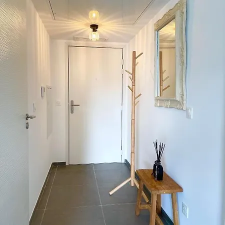 Apartman Luxueux Neuf - Frontiere - Piscine - Parking Prive